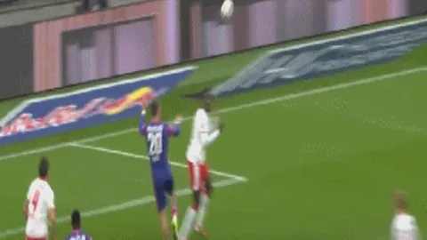 上海海港对阵横滨再迎挑战，穆里尼奥率队激发斗志迎第14轮对决